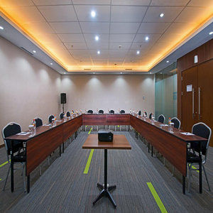 Grand Whiz Poins Simatupang 4*